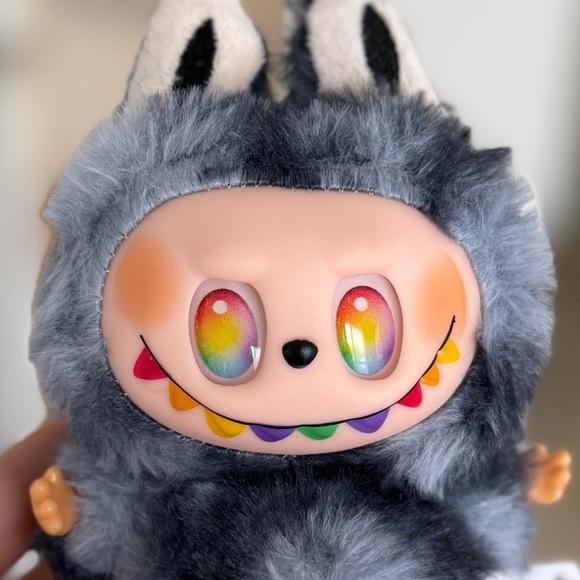 Labubu Big Into Energy Series ID Rainbow Chase Secret Monster Plush keychain - Picture 3 of 3